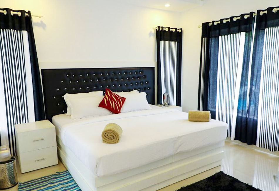 Deluxe rooms at Kallat British Resort